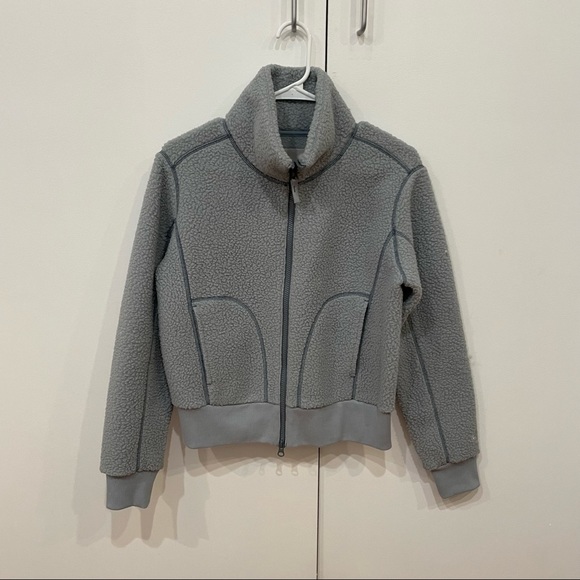 Everlane The ReNew Teddy Bomber in Smoke - Picture 2 of 4